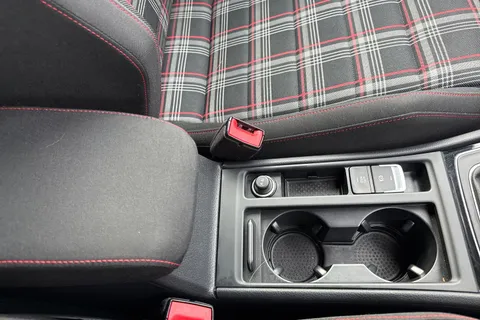 DC19XVY Volkswagen Golf 2.0 TSI 245 GTI Performance 3dr Thumbnail #48