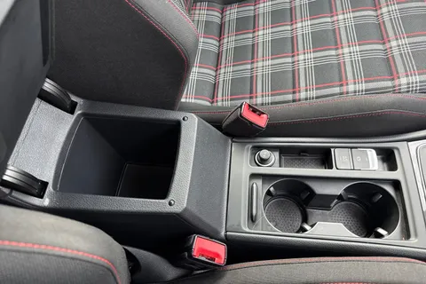 DC19XVY Volkswagen Golf 2.0 TSI 245 GTI Performance 3dr Thumbnail #49