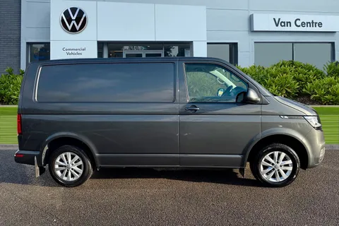 PK74NXO Volkswagen Transporter T28 Panel van Highline SWB 110 PS 2.0 TDI 5sp Manual Thumbnail #3