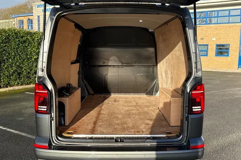 PK74NXO Volkswagen Transporter T28 Panel van Highline SWB 110 PS 2.0 TDI 5sp Manual Thumbnail #7