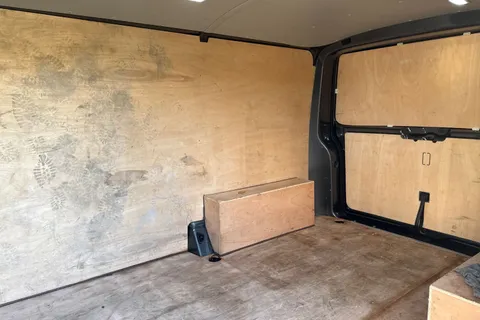 PK74NXO Volkswagen Transporter T28 Panel van Highline SWB 110 PS 2.0 TDI 5sp Manual Thumbnail #19