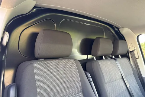 PK74NXO Volkswagen Transporter T28 Panel van Highline SWB 110 PS 2.0 TDI 5sp Manual Thumbnail #24