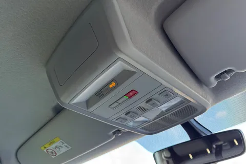 PK74NXO Volkswagen Transporter T28 Panel van Highline SWB 110 PS 2.0 TDI 5sp Manual Thumbnail #28