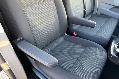 PK74NXO Volkswagen Transporter T28 Panel van Highline SWB 110 PS 2.0 TDI 5sp Manual Thumbnail #39