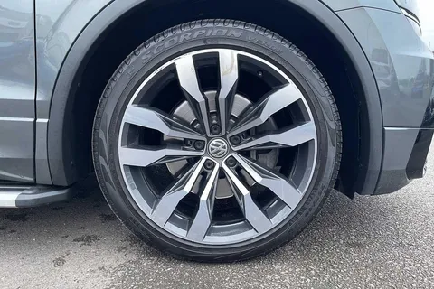 PF19FOV Volkswagen Tiguan 2.0 TDi 190 4Motion R-Line 5dr DSG Thumbnail #5