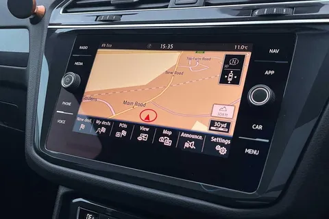 PF19FOV Volkswagen Tiguan 2.0 TDi 190 4Motion R-Line 5dr DSG Thumbnail #11