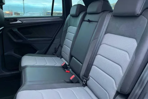 PF19FOV Volkswagen Tiguan 2.0 TDi 190 4Motion R-Line 5dr DSG Thumbnail #13