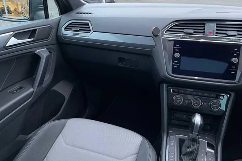 PF19FOV Volkswagen Tiguan 2.0 TDi 190 4Motion R-Line 5dr DSG Thumbnail #14