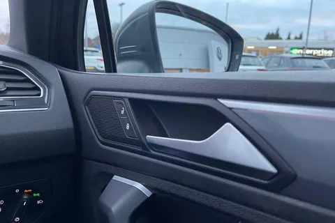 PF19FOV Volkswagen Tiguan 2.0 TDi 190 4Motion R-Line 5dr DSG Thumbnail #17