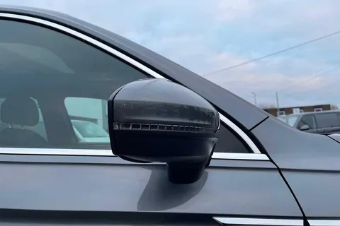 PF19FOV Volkswagen Tiguan 2.0 TDi 190 4Motion R-Line 5dr DSG Thumbnail #24