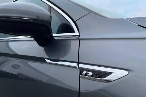 PF19FOV Volkswagen Tiguan 2.0 TDi 190 4Motion R-Line 5dr DSG Thumbnail #26