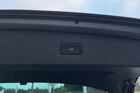 PF19FOV Volkswagen Tiguan 2.0 TDi 190 4Motion R-Line 5dr DSG Thumbnail #31