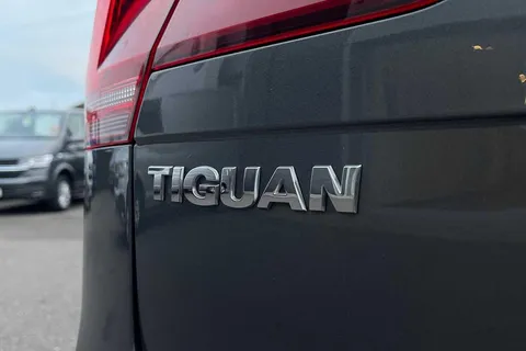 PF19FOV Volkswagen Tiguan 2.0 TDi 190 4Motion R-Line 5dr DSG Thumbnail #35
