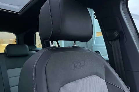 PF19FOV Volkswagen Tiguan 2.0 TDi 190 4Motion R-Line 5dr DSG Thumbnail #49