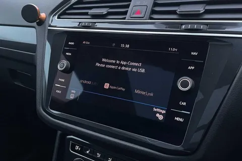 PF19FOV Volkswagen Tiguan 2.0 TDi 190 4Motion R-Line 5dr DSG Thumbnail #50