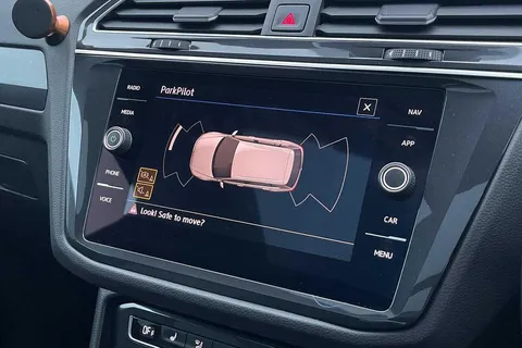 PF19FOV Volkswagen Tiguan 2.0 TDi 190 4Motion R-Line 5dr DSG Thumbnail #51