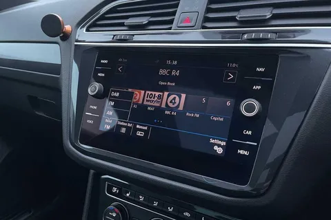 PF19FOV Volkswagen Tiguan 2.0 TDi 190 4Motion R-Line 5dr DSG Thumbnail #52