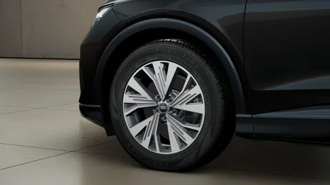  Audi Q4 e-tron 40 Sport Auto 5dr 63kWh Thumbnail #4