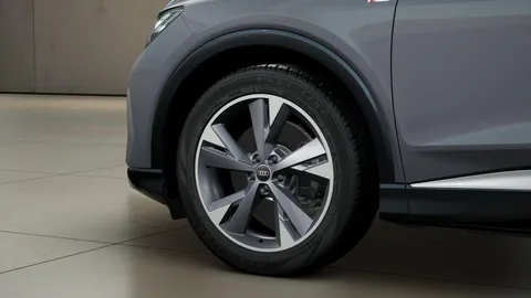  Audi Q4 e-tron 45 S line Auto 5dr 82kWh Thumbnail #4