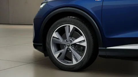  Audi Q4 e-tron 40 S line Auto 5dr 63kWh Thumbnail #4