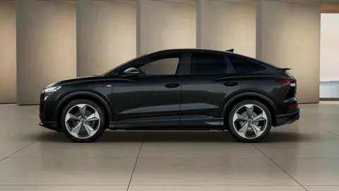  Audi Q4 e-tron 45 Black Edition Sportback Auto quattro 5dr 82kWh Thumbnail #3