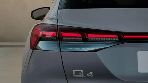  Audi Q4 e-tron 45 S line Auto 5dr 82kWh Thumbnail #7