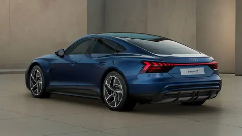  Audi e-tron GT 105kWh Auto quattro 4dr Thumbnail #2