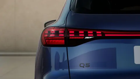  Audi Q5 2.0 TDI S line S Tronic quattro Euro 6 (s/s) 5dr Thumbnail #7