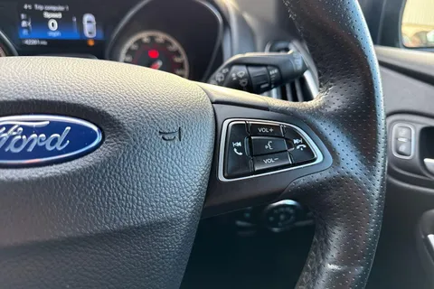 ST18VGZ Ford Focus 2.0T EcoBoost ST-2 Euro 6 (s/s) 5dr Thumbnail #31