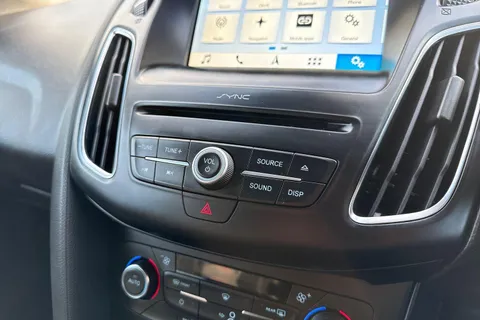 ST18VGZ Ford Focus 2.0T EcoBoost ST-2 Euro 6 (s/s) 5dr Thumbnail #37