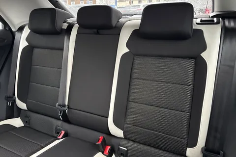 KP19KDJ Volkswagen T-Roc 2.0 TDI 4MOTION SEL ⭐1 Year VW Warranty⭐ Thumbnail #19