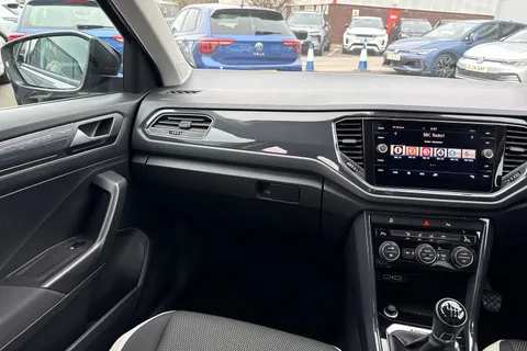 KP19KDJ Volkswagen T-Roc 2.0 TDI 4MOTION SEL ⭐1 Year VW Warranty⭐ Thumbnail #20