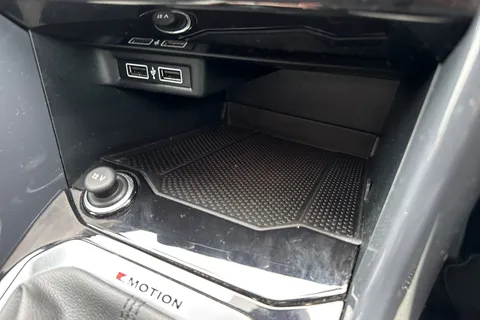 KP19KDJ Volkswagen T-Roc 2.0 TDI 4MOTION SEL ⭐1 Year VW Warranty⭐ Thumbnail #39