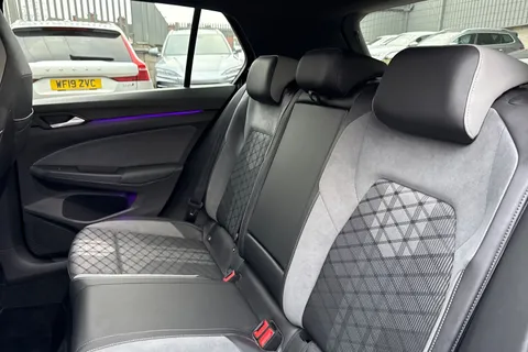 CF22UWZ Volkswagen Golf 1.5 TSI R-Line Euro 6 (s/s) 5dr Thumbnail #13