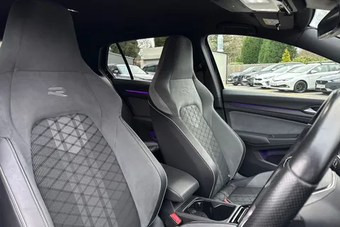 CF22UWZ Volkswagen Golf 1.5 TSI R-Line Euro 6 (s/s) 5dr Thumbnail #20