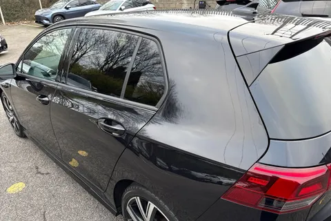 CF22UWZ Volkswagen Golf 1.5 TSI R-Line Euro 6 (s/s) 5dr Thumbnail #29