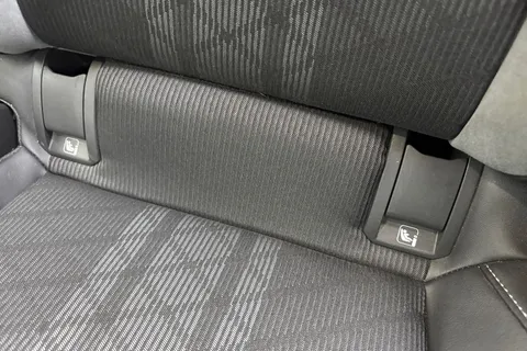 CF22UWZ Volkswagen Golf 1.5 TSI R-Line Euro 6 (s/s) 5dr Thumbnail #30