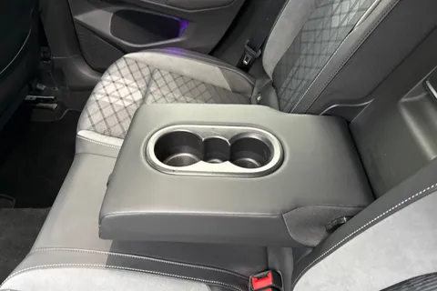 CF22UWZ Volkswagen Golf 1.5 TSI R-Line Euro 6 (s/s) 5dr Thumbnail #31