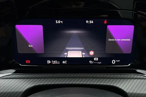 CF22UWZ Volkswagen Golf 1.5 TSI R-Line Euro 6 (s/s) 5dr Thumbnail #39