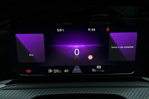 CF22UWZ Volkswagen Golf 1.5 TSI R-Line Euro 6 (s/s) 5dr Thumbnail #40