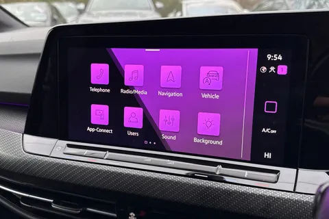 CF22UWZ Volkswagen Golf 1.5 TSI R-Line Euro 6 (s/s) 5dr Thumbnail #41