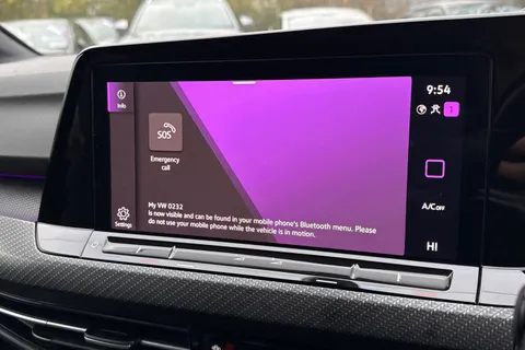 CF22UWZ Volkswagen Golf 1.5 TSI R-Line Euro 6 (s/s) 5dr Thumbnail #42