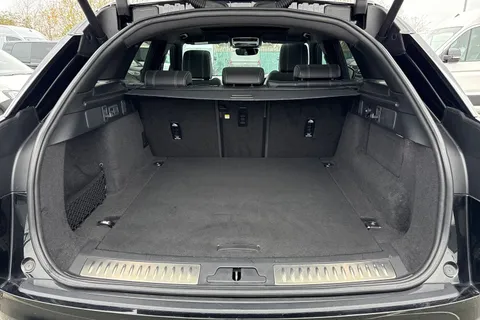 YG71OAD Land Rover Range Rover Velar 2.0 D200 MHEV R-Dynamic HSE Auto 4WD Euro 6 (s/s) 5dr Thumbnail #7