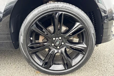 YG71OAD Land Rover Range Rover Velar 2.0 D200 MHEV R-Dynamic HSE Auto 4WD Euro 6 (s/s) 5dr Thumbnail #10