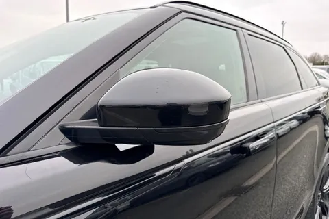 YG71OAD Land Rover Range Rover Velar 2.0 D200 MHEV R-Dynamic HSE Auto 4WD Euro 6 (s/s) 5dr Thumbnail #33