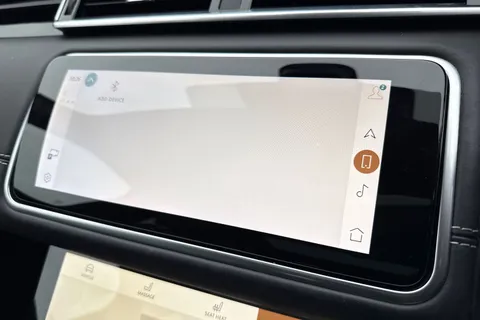 YG71OAD Land Rover Range Rover Velar 2.0 D200 MHEV R-Dynamic HSE Auto 4WD Euro 6 (s/s) 5dr Thumbnail #56