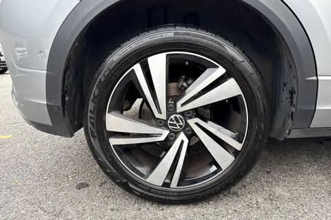 DE24OVG Volkswagen T-Roc 1.5 TSI R-Line DSG Euro 6 (s/s) 5dr Thumbnail #21