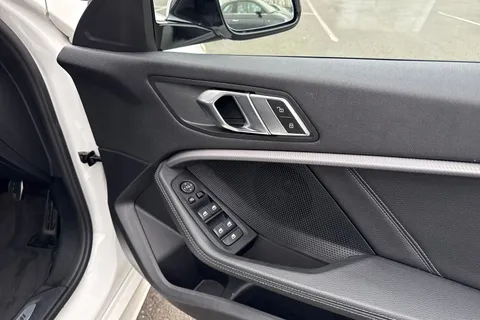 LG20OOY BMW 1 Series 1.5 116d M Sport Euro 6 (s/s) 5dr Thumbnail #20