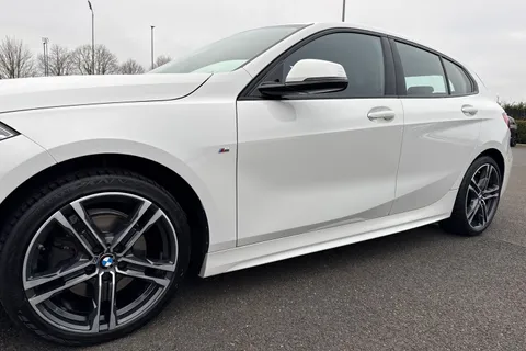 LG20OOY BMW 1 Series 1.5 116d M Sport Euro 6 (s/s) 5dr Thumbnail #27