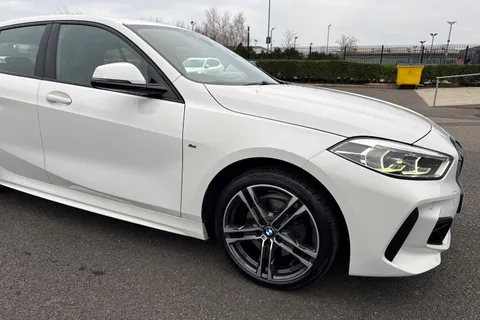 LG20OOY BMW 1 Series 1.5 116d M Sport Euro 6 (s/s) 5dr Thumbnail #35